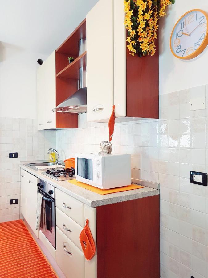 Guest Holiday Filangieri 1 Reggio nell'Emilia Buitenkant foto