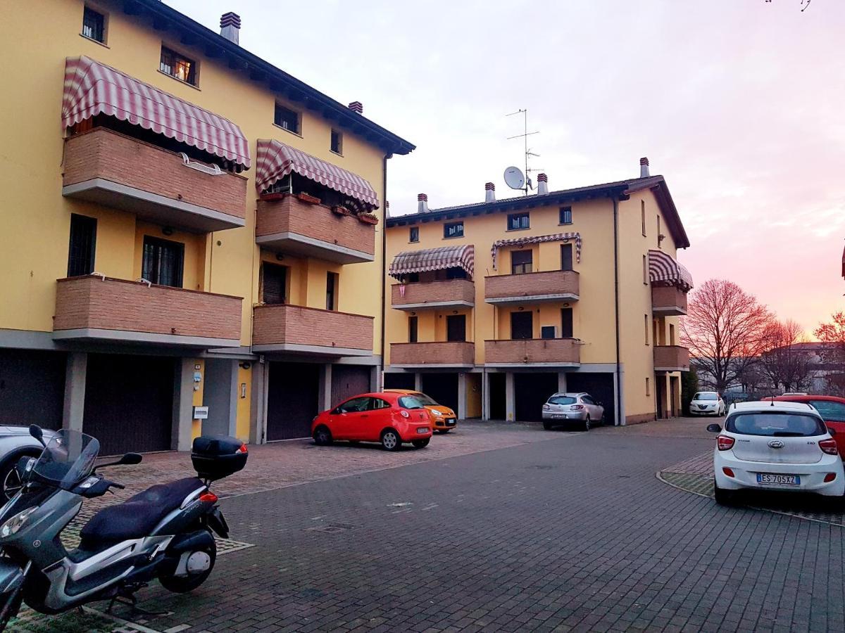 Guest Holiday Filangieri 1 Reggio nell'Emilia Buitenkant foto
